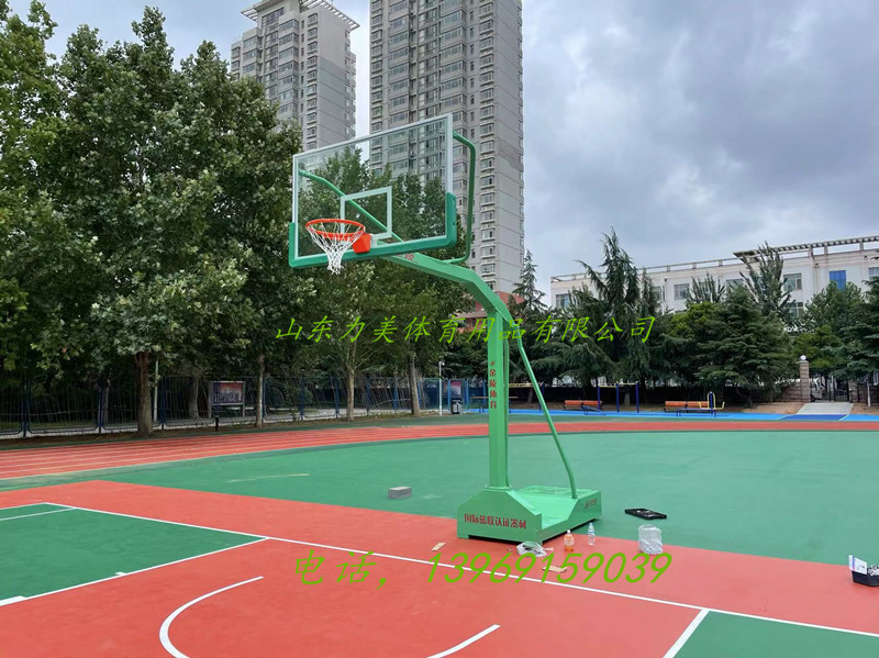 塑膠籃球場(chǎng)地.jpg 塑膠籃球場(chǎng)地.jpg